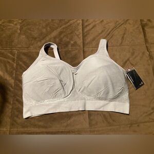 Underoutfit brand, size 4xl, new with tags, extender bra